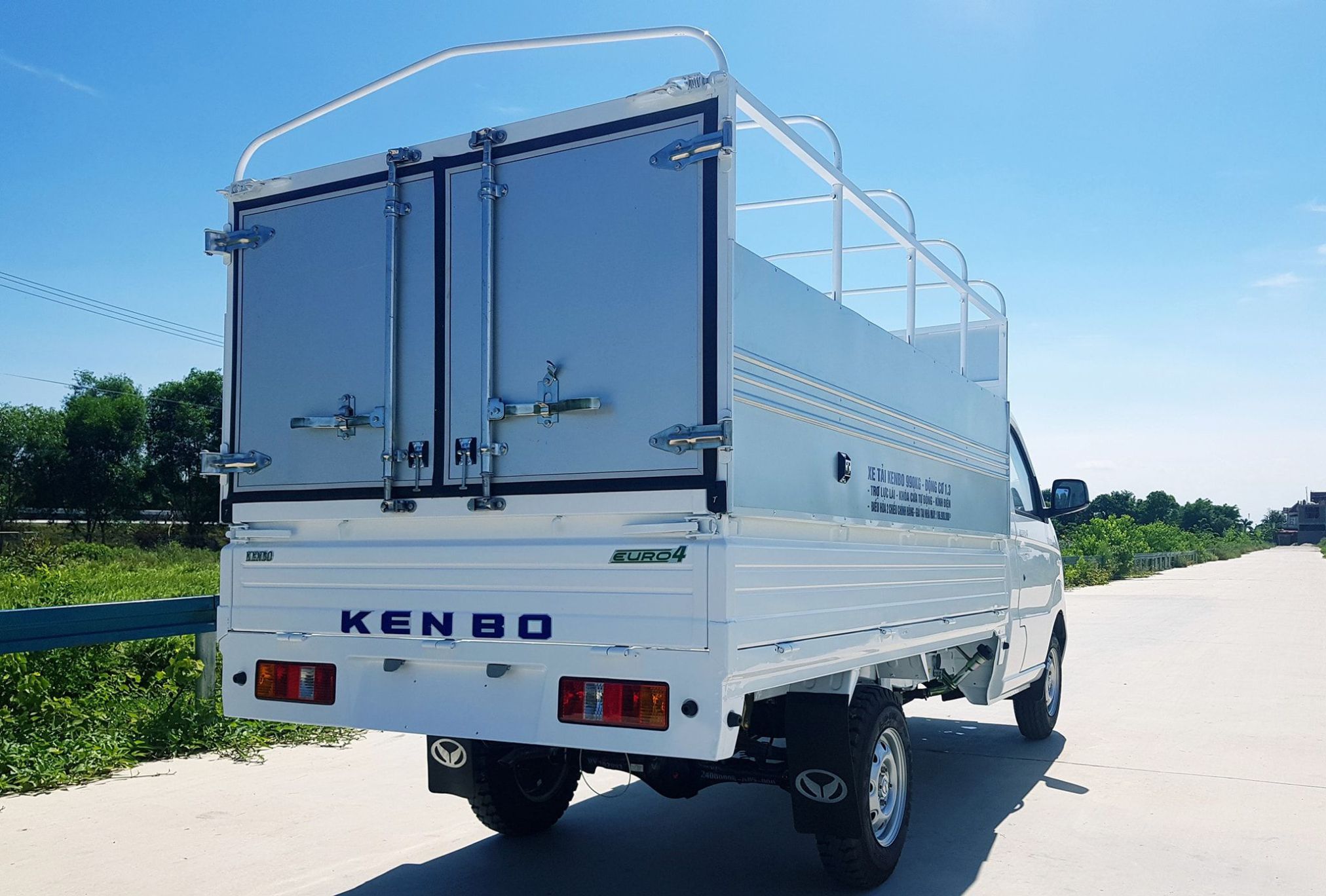 Xe tải KenBo thùng mui bạt 990kg giá gốc nhà máy