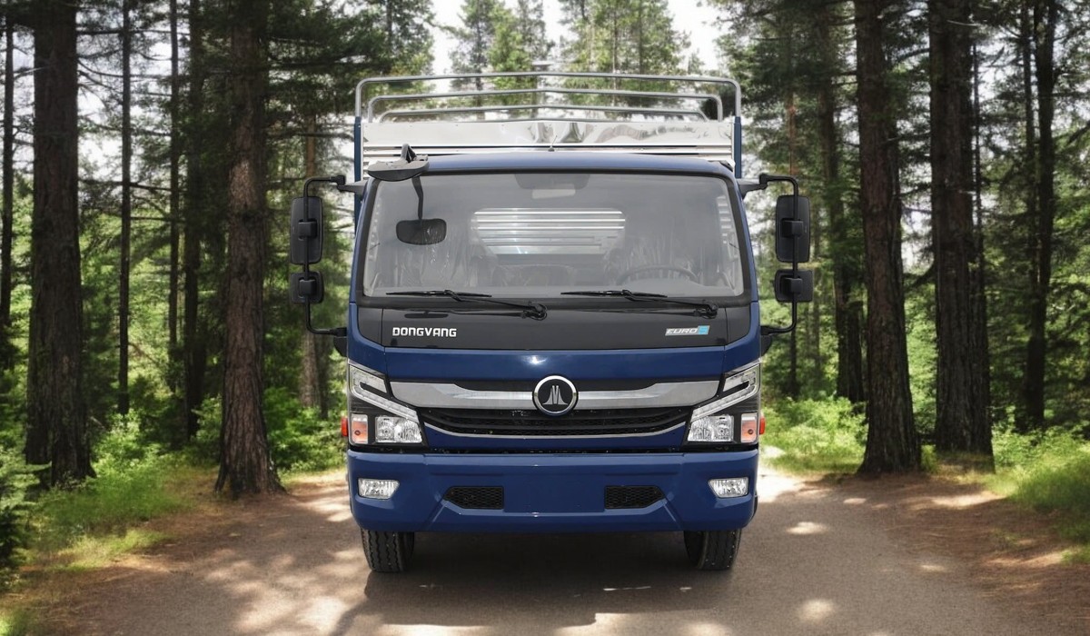 xe-tai-nissan-dong-vang